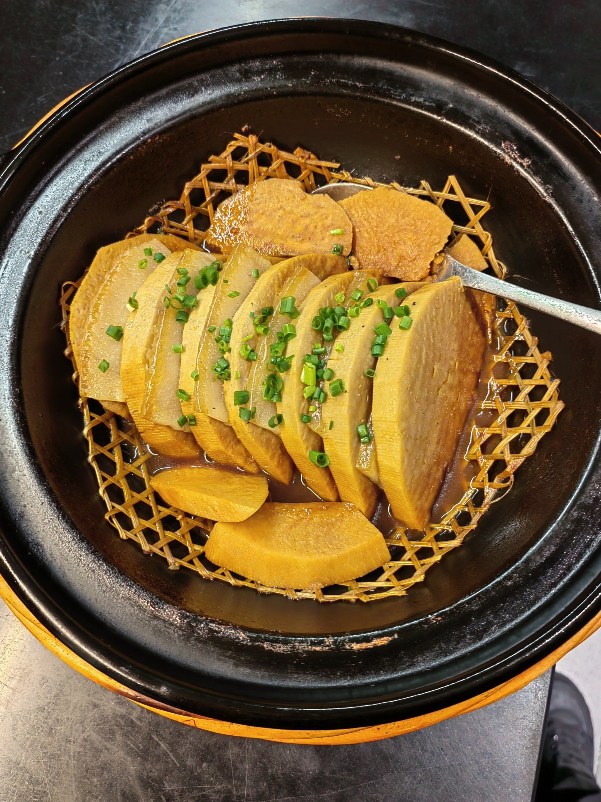 《砂锅香芋,舌尖上的美妙滋味》
