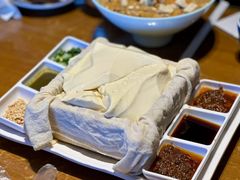 -95号酱骨·一块豆腐(展春园西路店)
