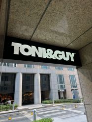 -TONI&GUY