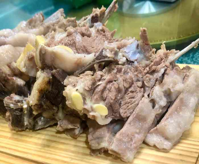 国强手抓(食府路店)-"第一次到吴忠,打的到了市中心广场.看到南.