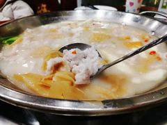 -老来福·非遗酸汤兔(凯旋路店)