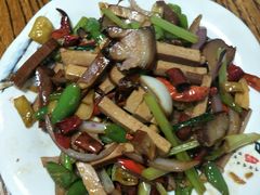 腊味炒香干-红实家常菜(静安里店)