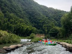 -浮盖山峡谷漂流