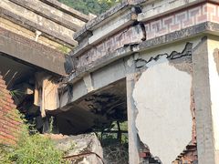 -四川汶川特大地震漩口中学遗址