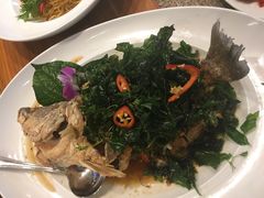 -Chom Cafe and Restaurant