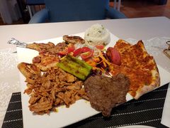 烤肉拼盘-伊斯坦布尔土耳其清真咖啡餐厅