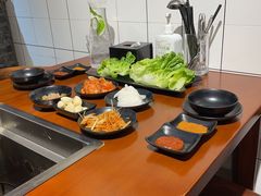 -肉甲韩国木炭烤肉(新壹街1店)