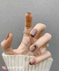 -吉吉靓甲美睫