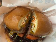 柠香蟹籽牛肉汉堡-JPG canteen(广州寺右公馆店)