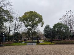 -上海市龙华烈士陵园