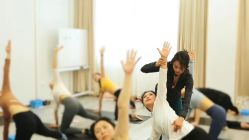 -亚太瑜伽普拉提学院