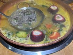 -洱火云南酸菜牛肉火锅(石景山当代商城店)