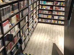 -钟书阁(群光广场店)