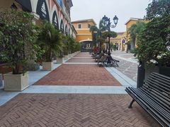 -佛罗伦萨小镇广佛名品奥特莱斯(疏港路店)