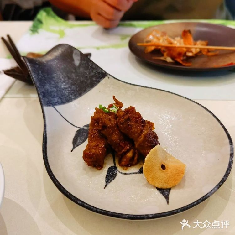娃吃的鳗鱼饭一个半小时才上来