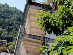 -四川汶川特大地震漩口中学遗址