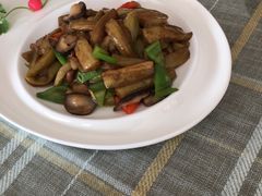 -天天向上素食餐厅(五台山店)