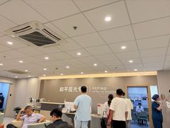 -上海大学附属上海和平眼科医院