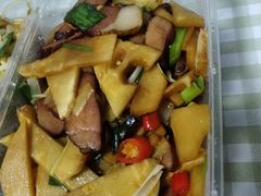 春笋腊肉-北平小馆·烤鸭·家常菜(磨房北里店)
