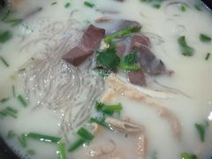 -津津老鸭粉丝馆(正东路店)