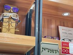 -诺柯视眼镜-蔡司依视路官方工厂店(淞南一店)