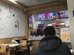 大堂-华莱士·炸鸡汉堡(绍兴世茂店)