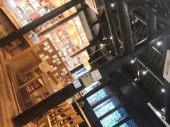 -猫的天空之城概念书店(杭州南宋御街店)