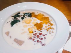 -RUXU入续糖水铺与包(卓悦中心店)