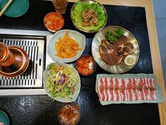 -臻牛烤肉