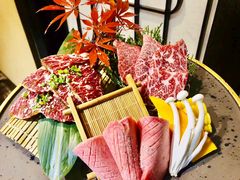 -山川小町·极番烧肉(新地假日广场店)