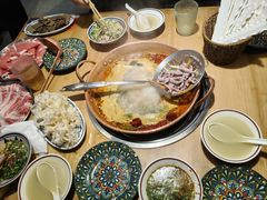 -洱火云南酸菜牛肉火锅(石景山当代商城店)