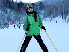 -亚布力新体委滑雪场