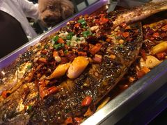 -鸣记脆皮烤鱼·海鲜烤鱼(三八广场店)
