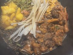 -万里闯关东铁锅炖菜馆(高新旗舰店)