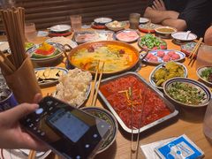 -洱火云南酸菜牛肉火锅(石景山当代商城店)