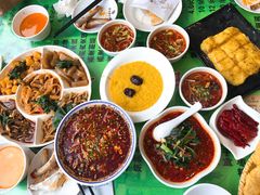 小吃五拼-令氏家外家周秦食府(高新店)