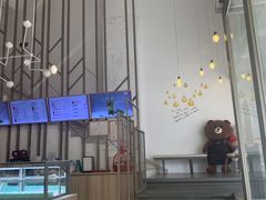 -顶东面包花园·生日蛋糕(世博店)