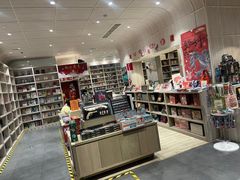 -钟书阁(群光广场店)