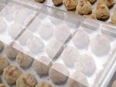 刚出炉的花生酥-纯心饼店(源溪店)