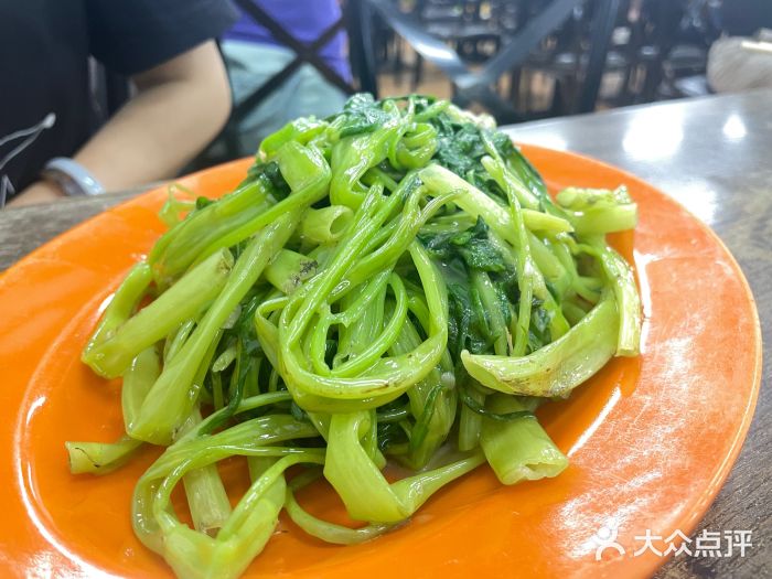 贞姨美食·老字号海鲜大排档椒丝腐乳通菜图片