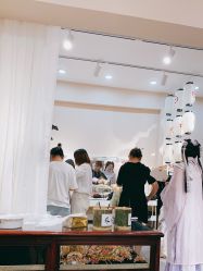 -一揽芳华汉服旗袍体验馆(拙政园店)