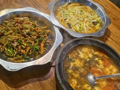 -霄汉牛三鲜湖北砂锅菜(万松园2店)