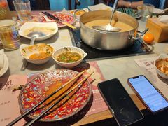 -尚尚仙·酸汤猪手·猪肚鸡火锅(华联万柳购物中心店)