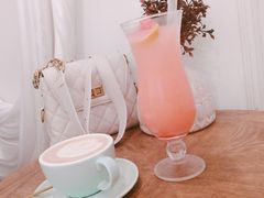 -共舞时光猫咖·狗咖(新街口店)