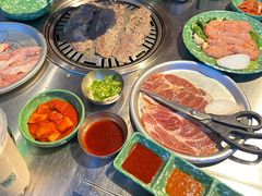 -欧巴炭烤肉오빠숯불구이(南京东路店)