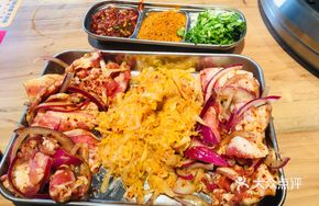 Sour Cabbage with Pork Belly