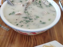 -美顺香食府鱼头老店(雪野湖店)