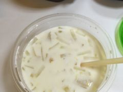 -志龙皇冠吃货椰子铺