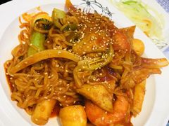 海鲜拉面炒年糕-青松馆韩国料理(香港中路佳世客店)