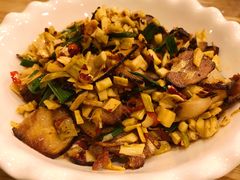 -湘缘道客•湘缘饭店·25年湘菜馆(古墩路店)